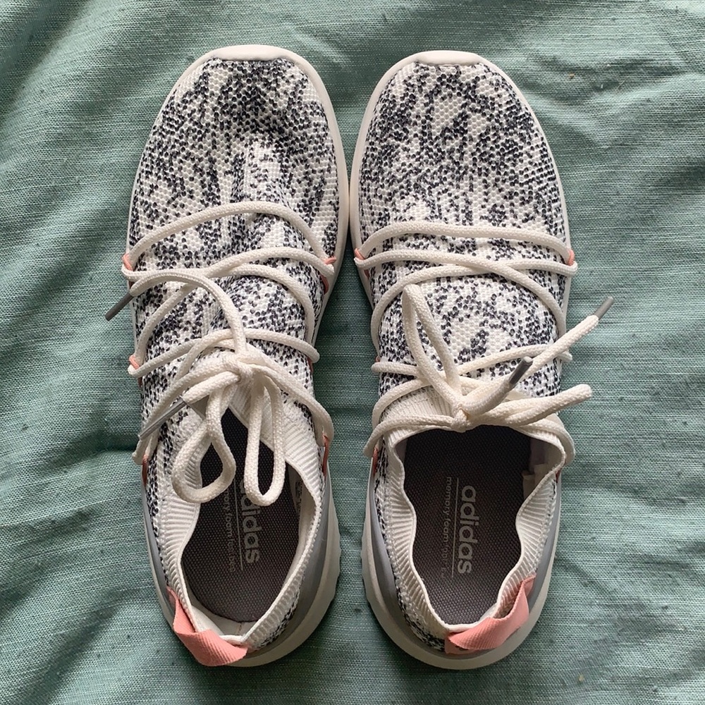Adidas Ultimamotion running shoe